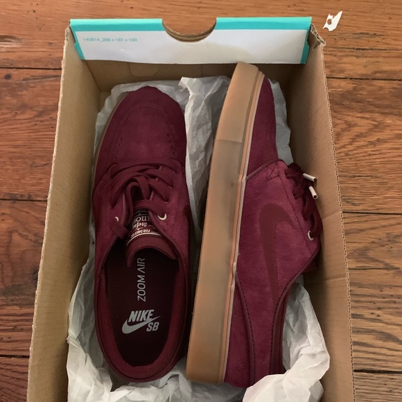 Woman’s Nike SB Zoom Janorski - Picture 6 of 7